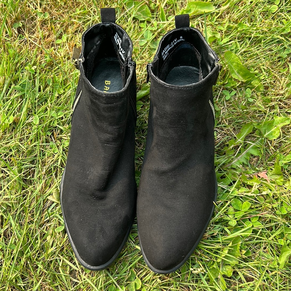 NWOT FREE!!! Bamboo Black suede boots.  SZ 8